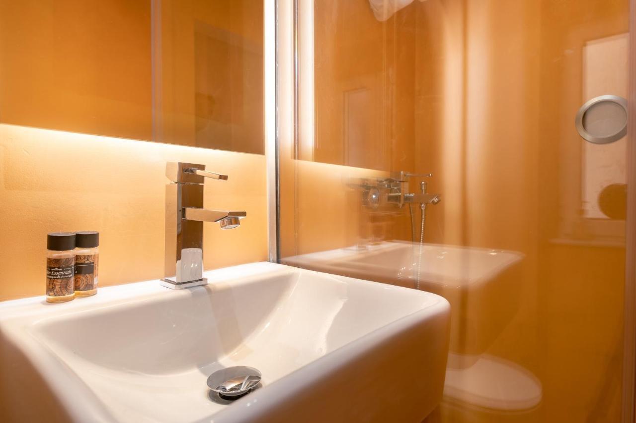 Old Town Gem - Elegant Guilford Apartment Corfu  外观 照片